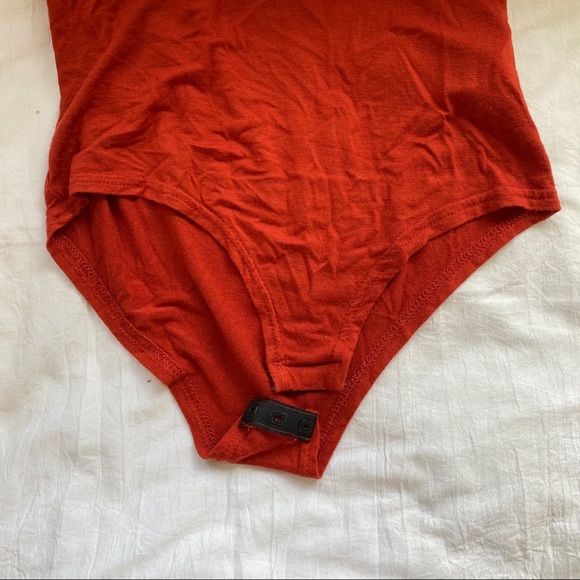 Red plunge body suit - Picture 2 of 4